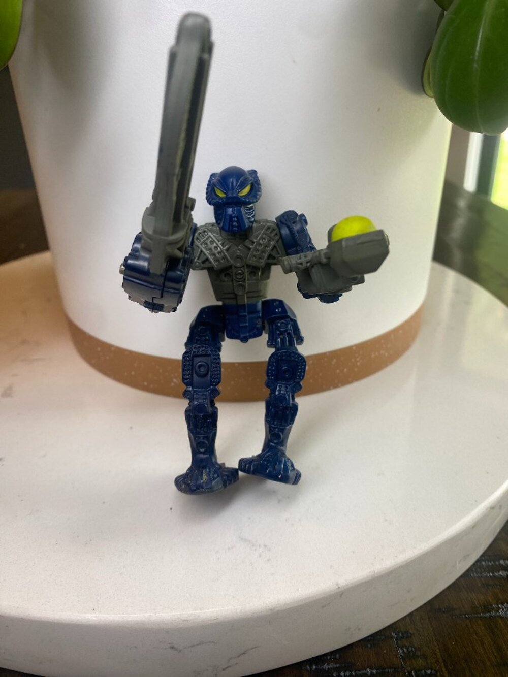 LEGO Bionicle Piraka 2006 McDonald's Happy Meal Toy Figure Blue Gray 4" Loose
